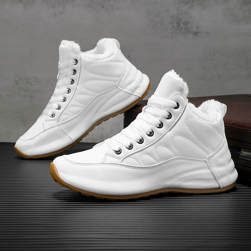 Men's lightweight casual shoes, outdoor running shoes for men. Sizes 39 to 46.