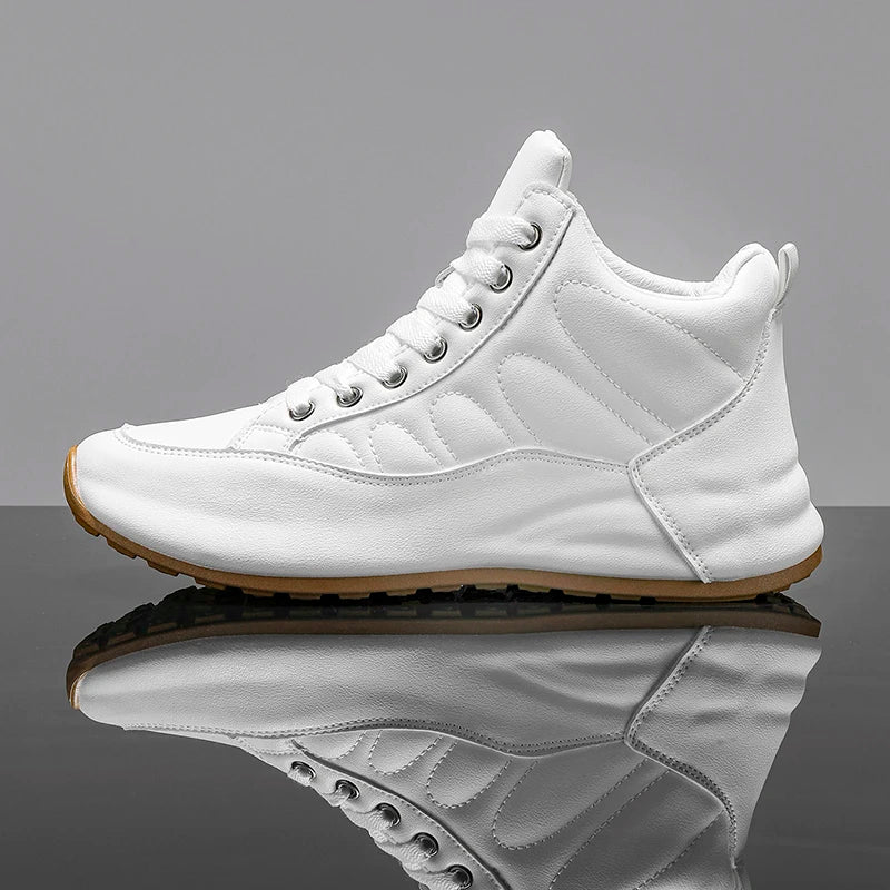 Men's lightweight casual shoes, outdoor running shoes for men. Sizes 39 to 46.
